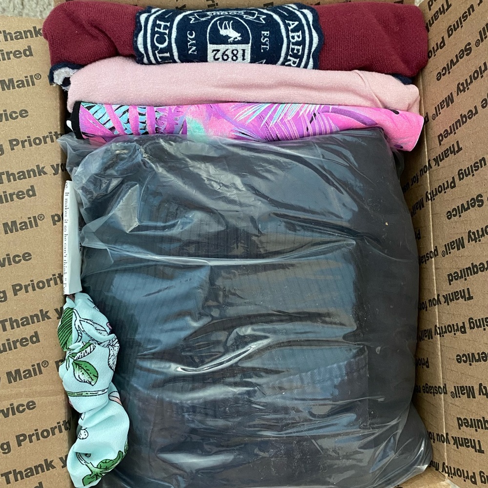 Reseller Mystery box : 6 items teen